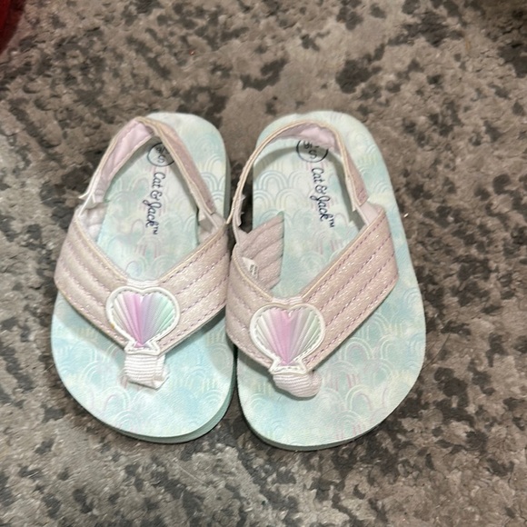 Cat & Jack Blue Sandals Comfortable Flip Flops - Picture 1 of 2